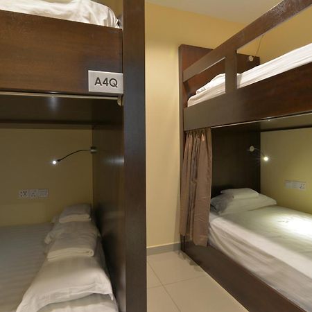 Sri Enstek Hotel Klia, Klia 2 & F1 Sepang Zewnętrze zdjęcie