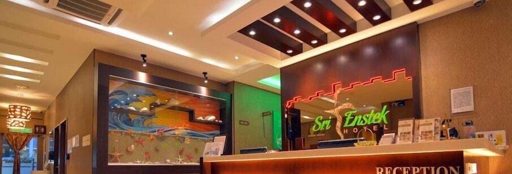 Sri Enstek Hotel Klia, Klia 2 & F1 Sepang Zewnętrze zdjęcie