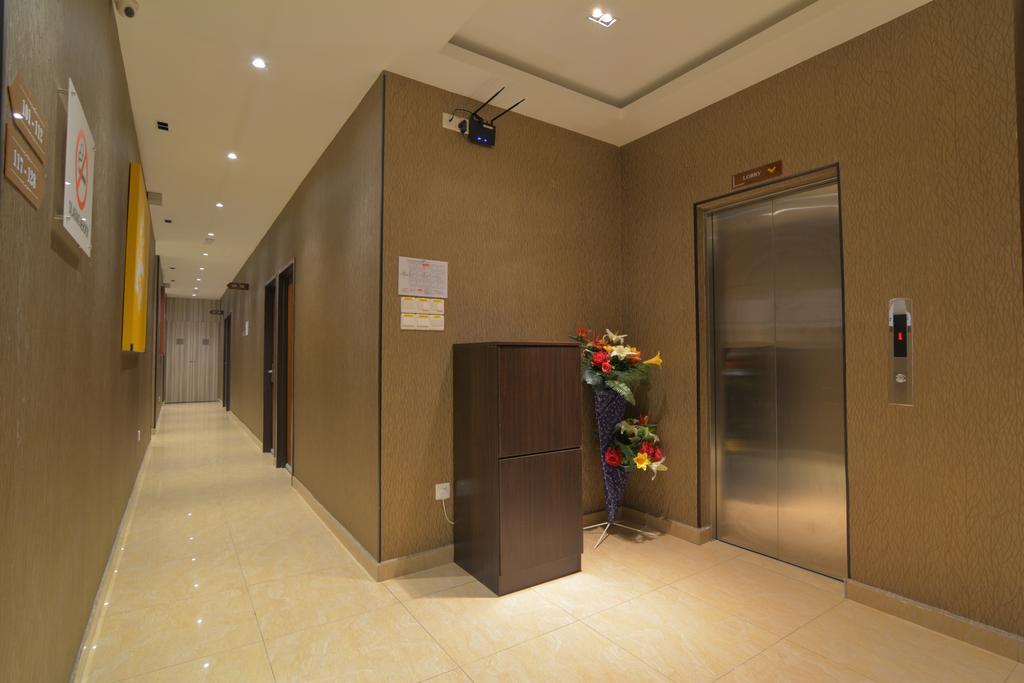 Sri Enstek Hotel Klia, Klia 2 & F1 Sepang Zewnętrze zdjęcie