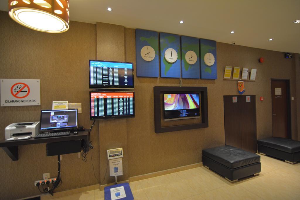 Sri Enstek Hotel Klia, Klia 2 & F1 Sepang Zewnętrze zdjęcie