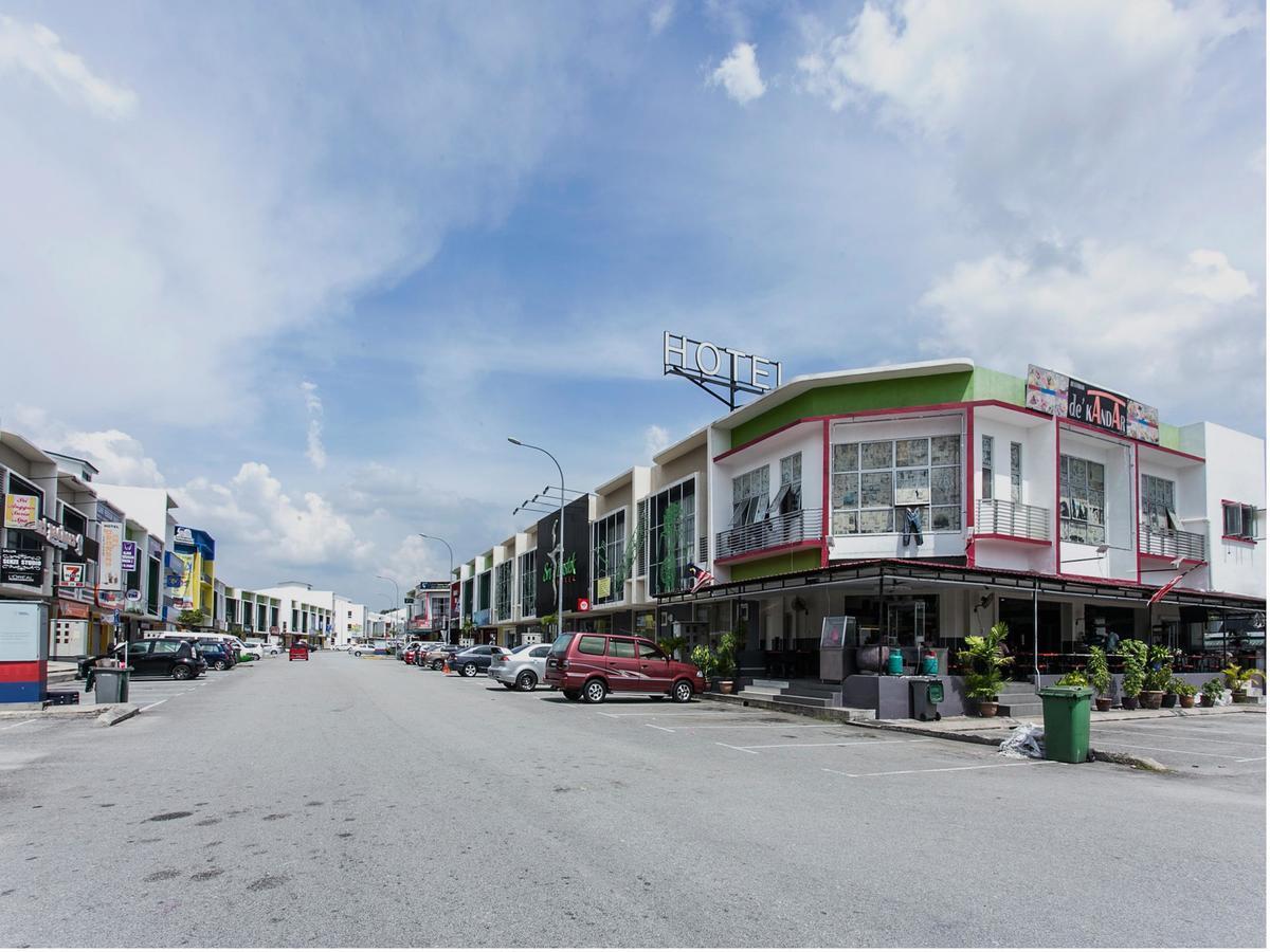Sri Enstek Hotel Klia, Klia 2 & F1 Sepang Zewnętrze zdjęcie