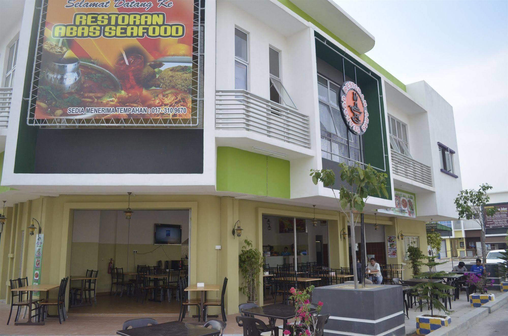 Sri Enstek Hotel Klia, Klia 2 & F1 Sepang Zewnętrze zdjęcie